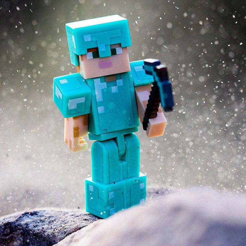 Figurina Minecraft Seria 3 Alex In Diamond Armour